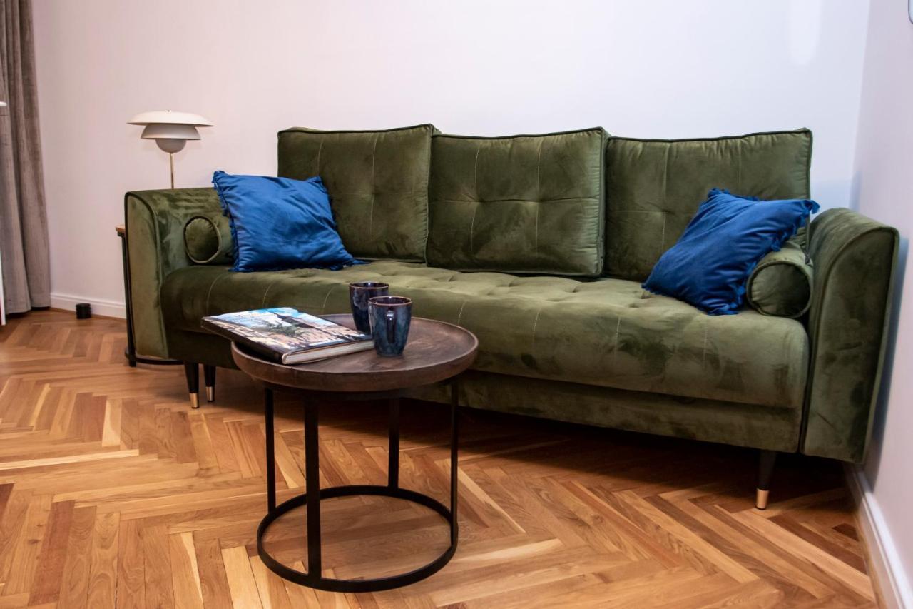 Apartament Przy Metrze Wierzbno Z Nuta Vintage Warsaw Luaran gambar